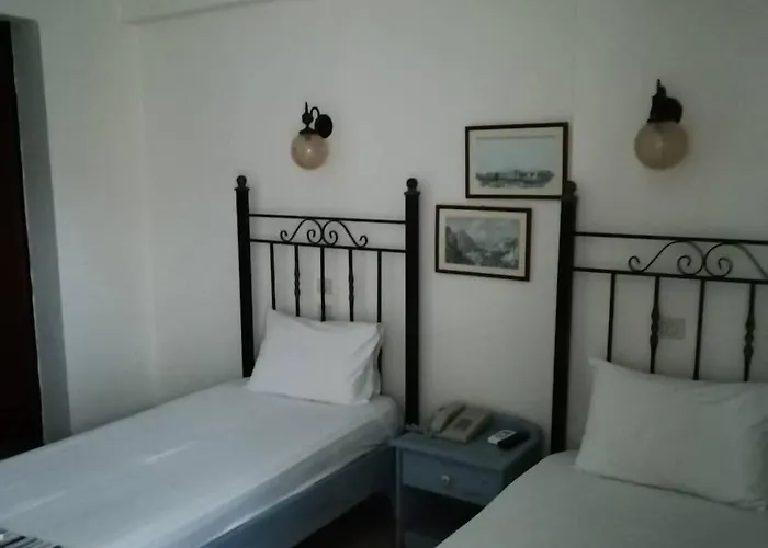 Xenios Zeus 2* Uranópolis